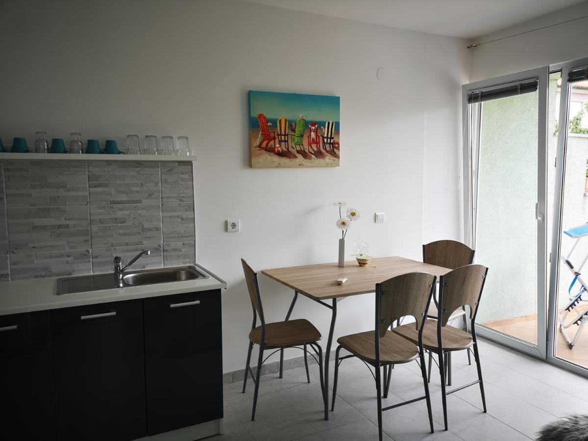 Chillout Apartments With Pool Patricia 法扎纳 外观 照片