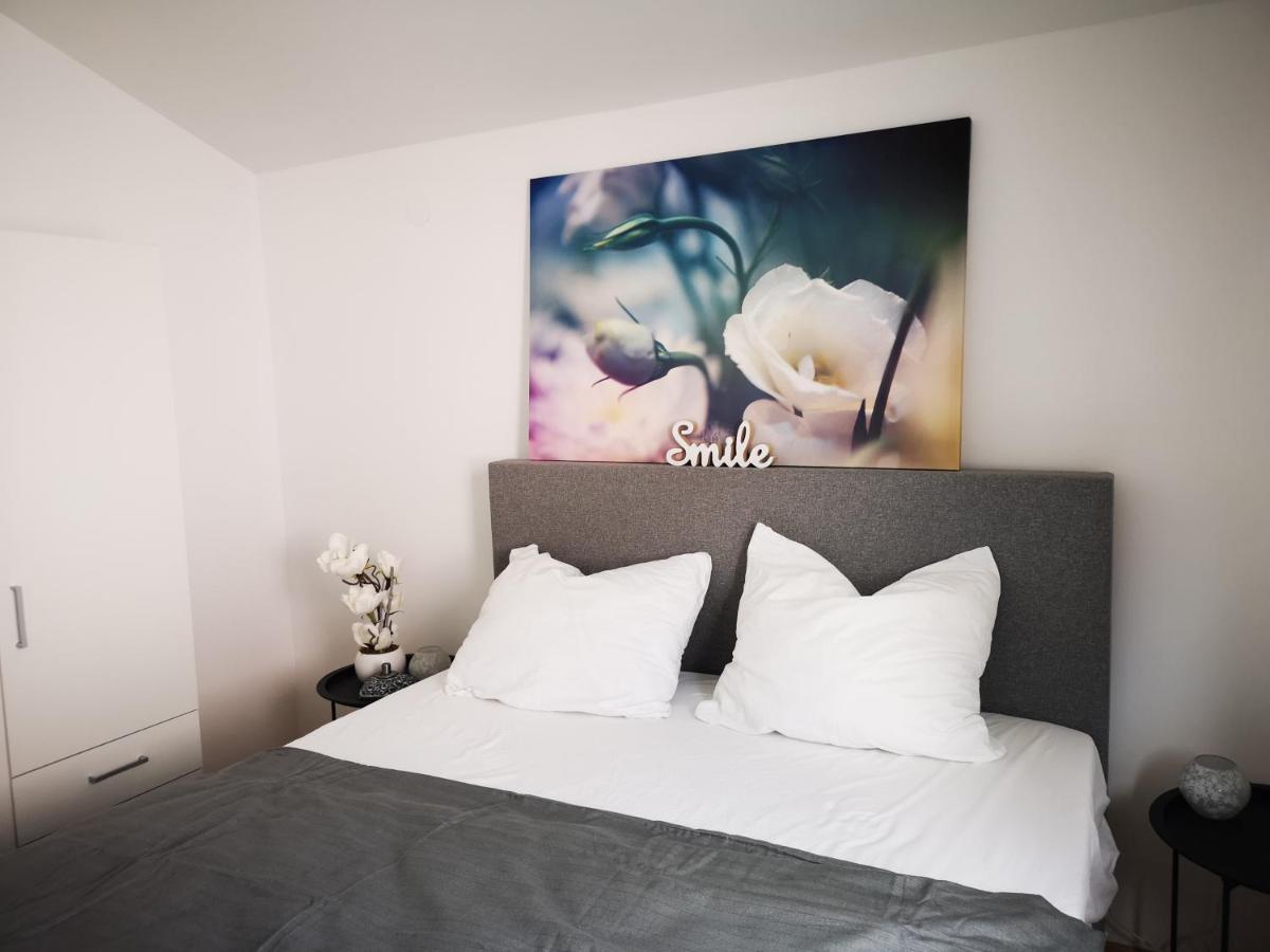 Chillout Apartments With Pool Patricia 法扎纳 外观 照片